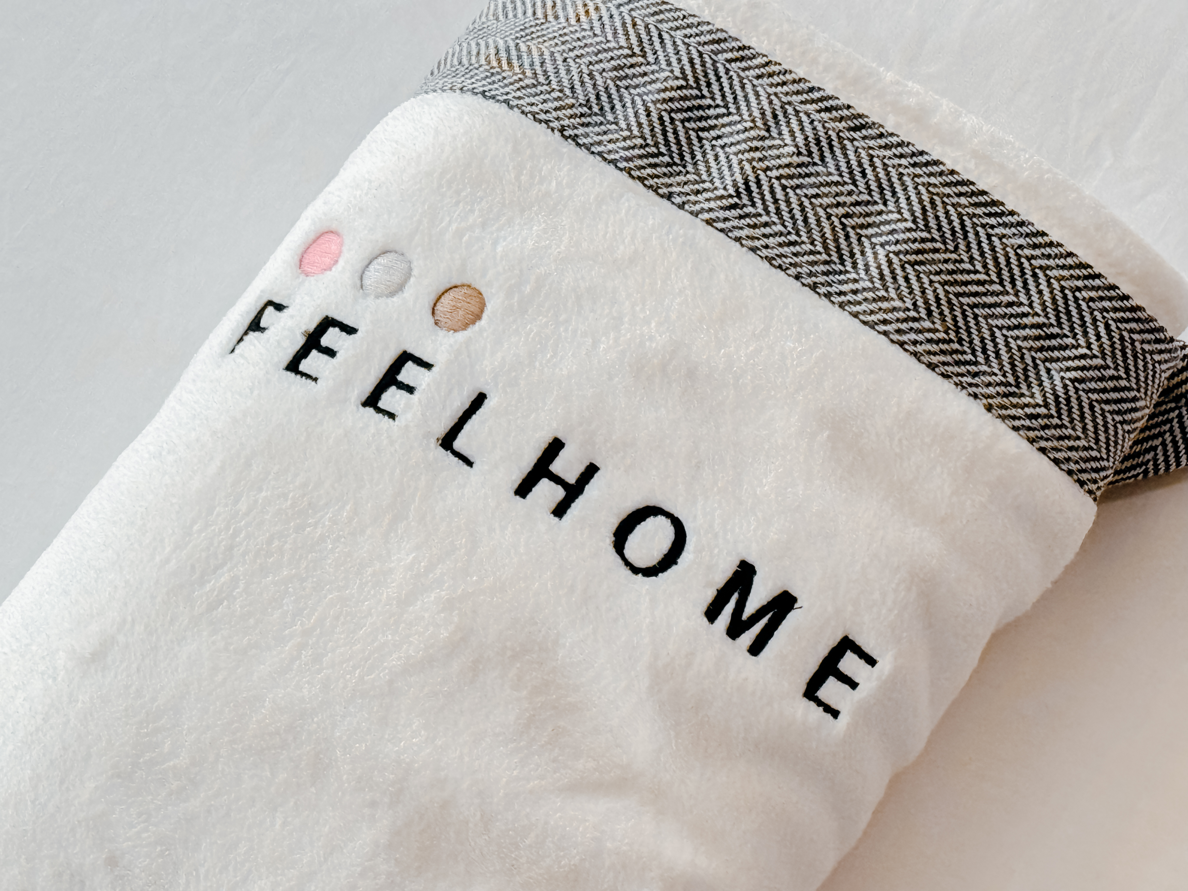 Feel Home